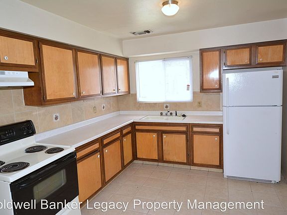 3rd image of 8220 Leo Pl NE