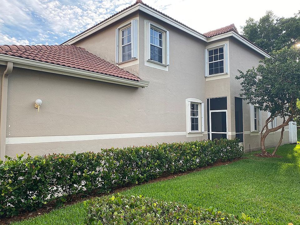 2nd image of 1131 Sorrento Dr