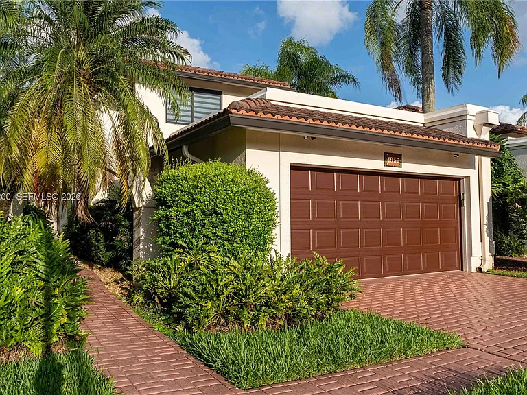 4957 NW 93rd Doral Pl #0 — Photo 21