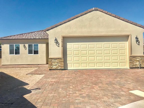 Paver Driveway & all around to Entry