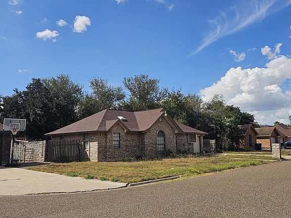 2nd image of 702 Azucenas St