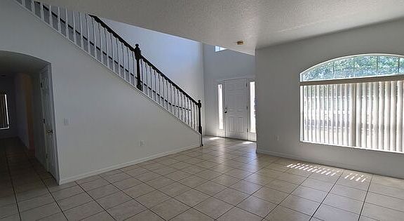 2nd image of 871 Fraser Dr
