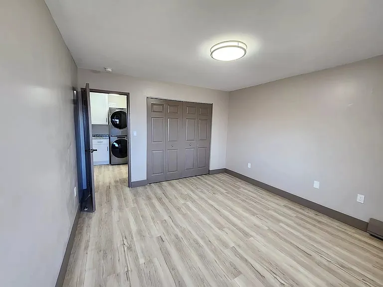 323 Schraffts Dr #1-8 — Photo 6