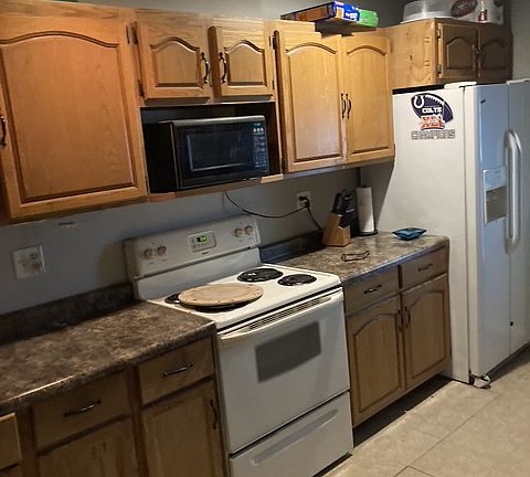5th image of 1906 S Belmont Ave