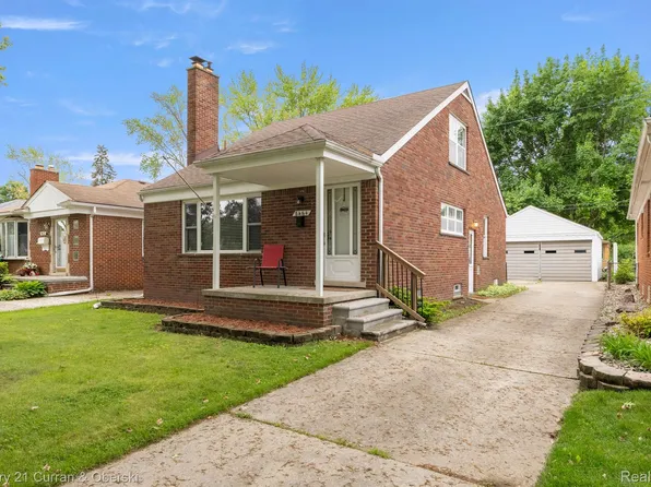 8464 Becker Ave, Allen Park, MI 48101