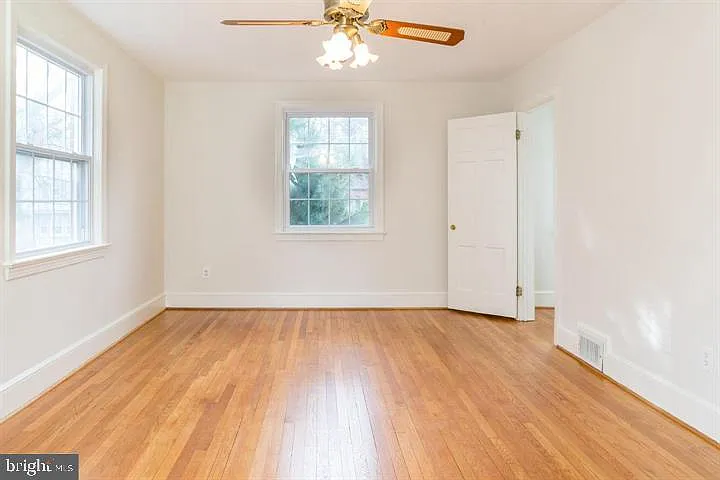 1667 Primrose Rd NW — Photo 13