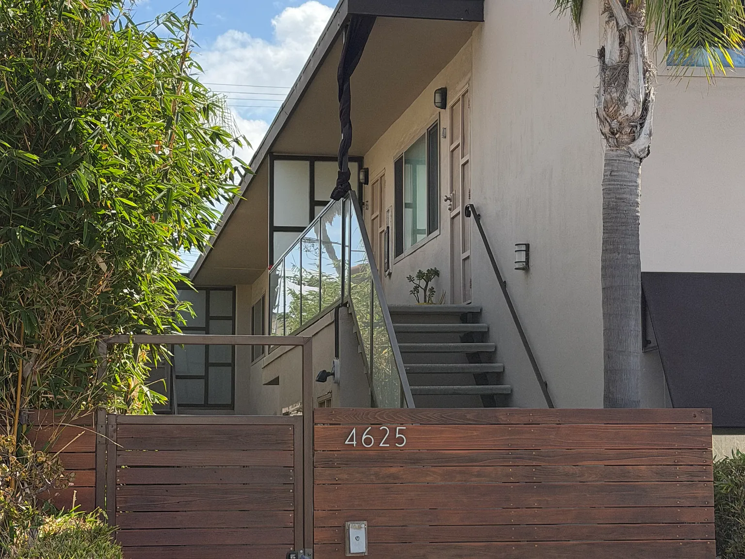 2 bed, 900 sqft, $2,995 — Photo 2