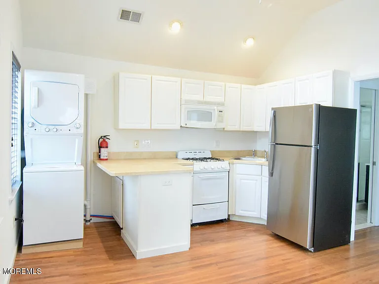 304 1/2 13th Ave #BACK HOUSE — Photo 6