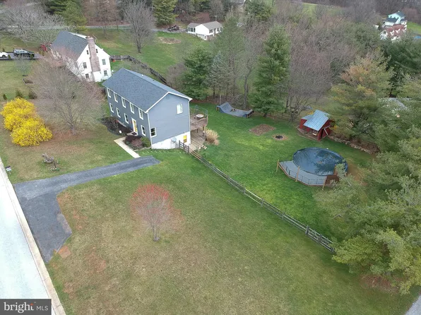 2593 Mindi Dr, Manchester, MD 21102