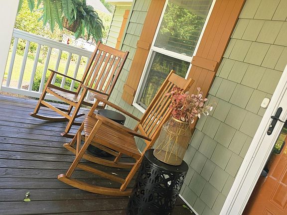 3rd image of 116 Schley Avenue