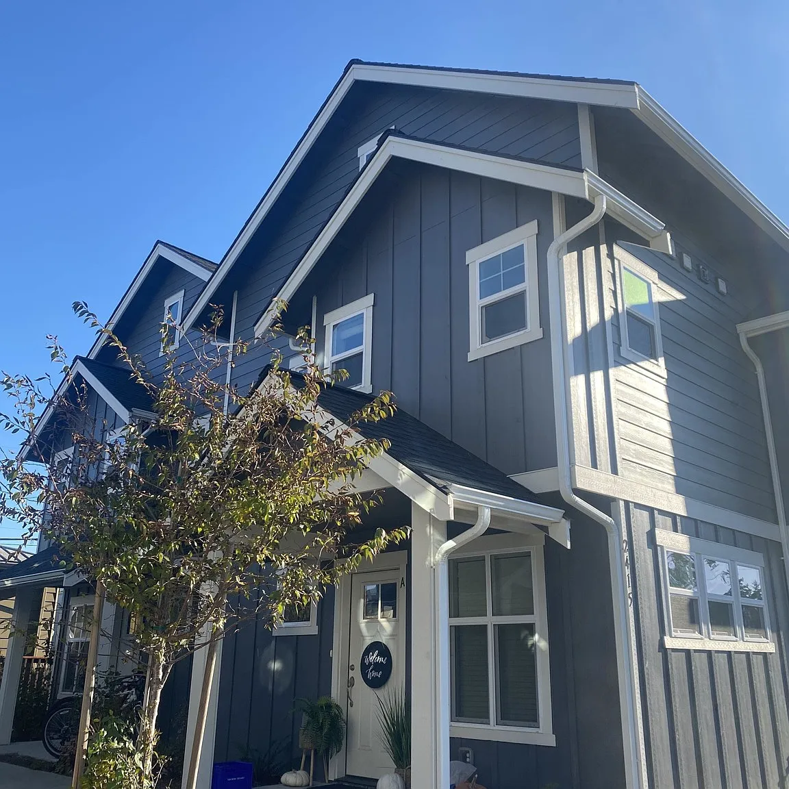 2415 Valencia Street — Photo 2