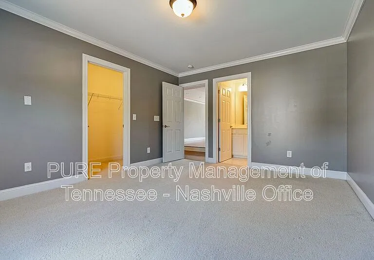 1214 Broadmoor Cir — Photo 40