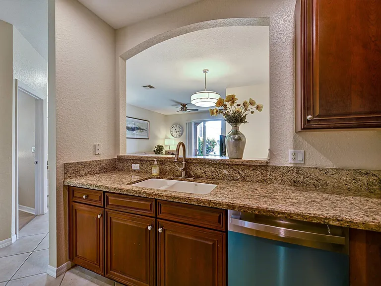 4870 Bonsai Cir #100 — Photo 9