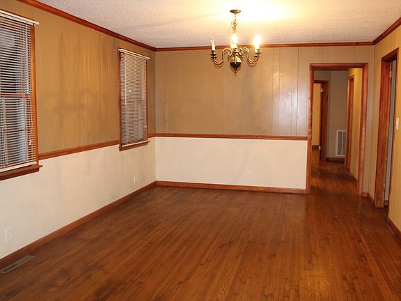 4th image of 205 Mills Dr
