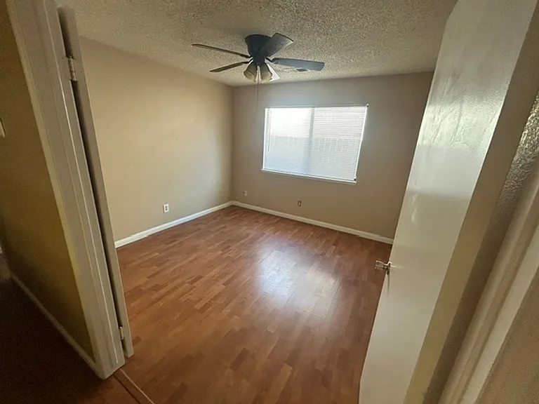 4927 W Hemlock Ave — Photo 16