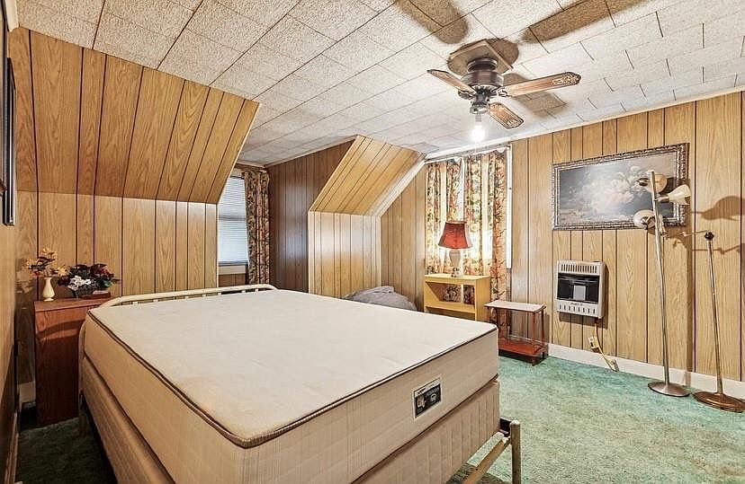 16th image of 804 W 10th St