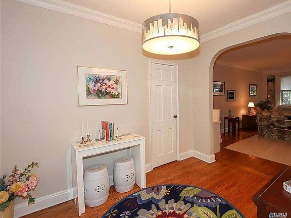 5th image of 129 2nd St APT I1