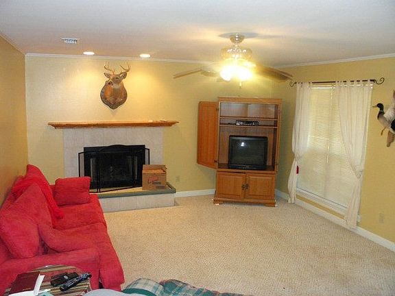 3rd image of 9270 Schley Ct