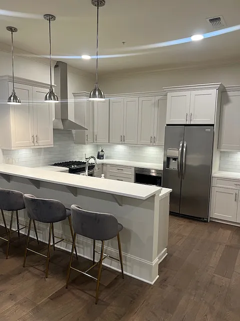 1 bed, 980 sqft, $1,950 — Photo 4