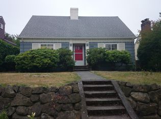 3233 28th Ave W, Seattle, WA 98199