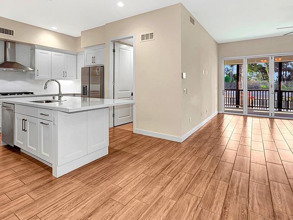 Kitchen to living room