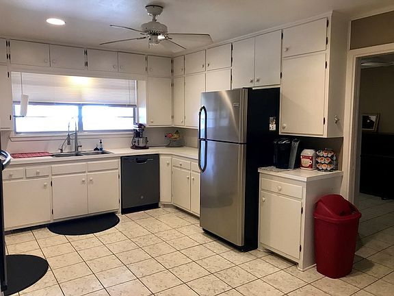 5th image of 1711 E Crescent Dr