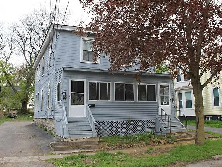 205 W Yates St #2 — Photo 8