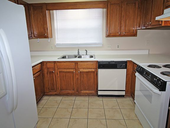 4th image of 130 Wildflower Ln