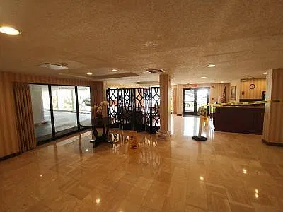 2 bed, 2.0 bath, 1031 sqft, $3,000 — Photo 3