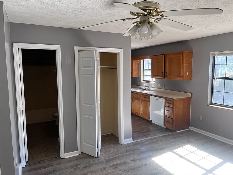 106 Jersey Dr — Photo 11
