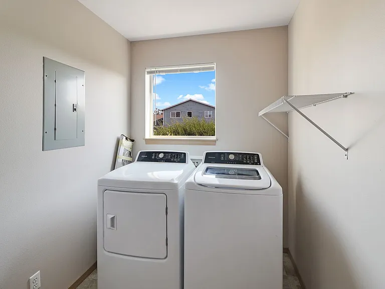 Multi-Family - 1313 Nw Falls Creek Lp — Photo 13
