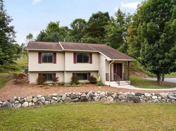 8466 E Bingham Rd, Traverse City, MI 49684