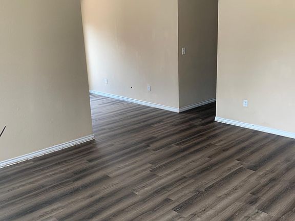 5th image of 433 Lake Highland Dr APT A
