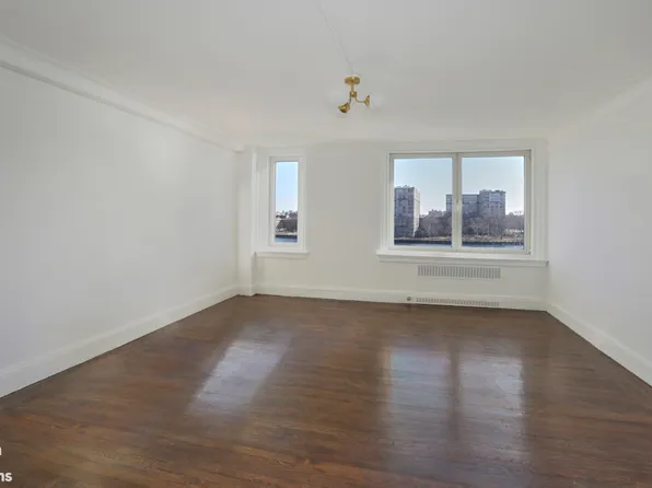 1 East End Avenue image 16 of 23