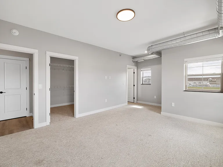 Independence Townhomes — Photo 32