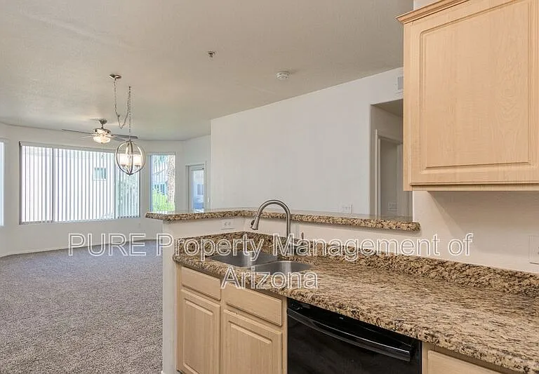 420 W 1st St #321 — Photo 9