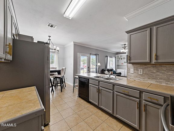 5th image of 1030 Bridgetowne Ln