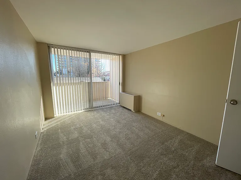 Residence at Governors Park — Photo 18