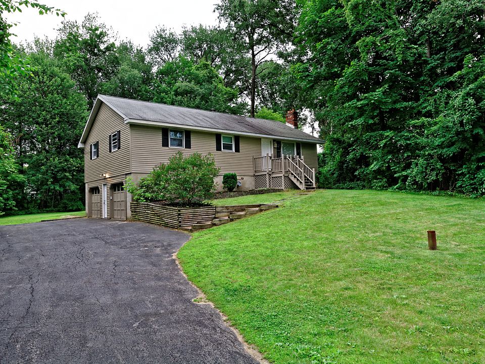 1st image of 8 Ponderosa Dr
