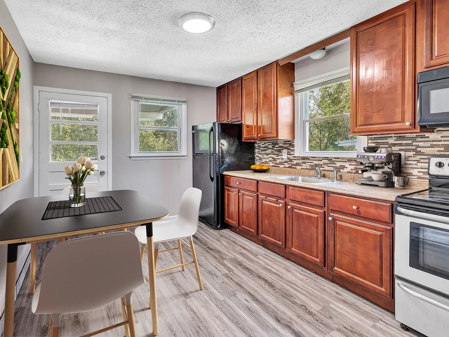 2 bed, 792 sqft, $1,475 — Photo 3