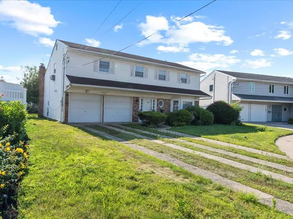 3944 Bea Court, Oceanside, NY 11572