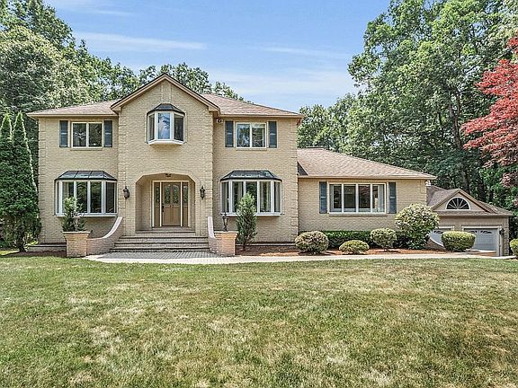 2nd image of 42 Golden Oaks Drive