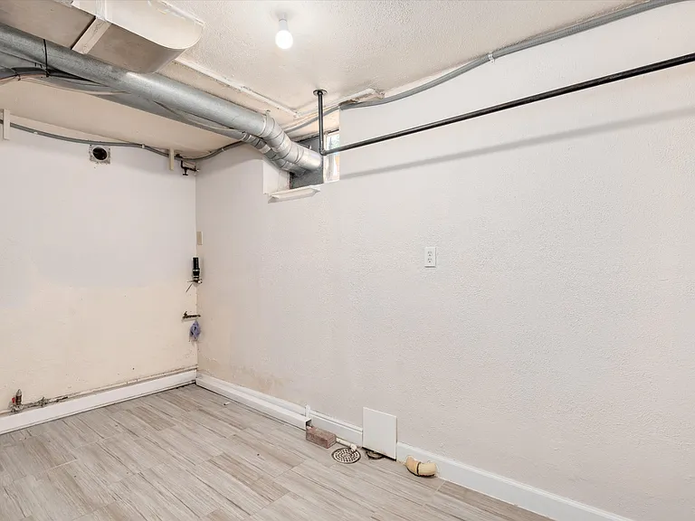 2516 Xavier St — Photo 33