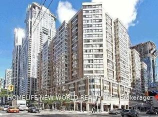 711 Bay St #821, Toronto, ON M5G 2J8