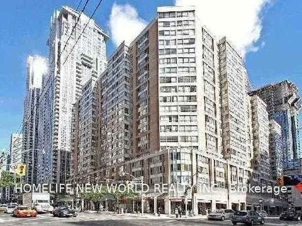 711 Bay St #821, Toronto, ON M5G 2J8