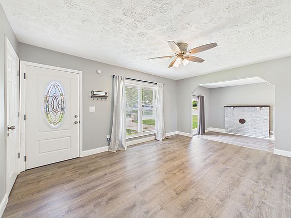 3rd image of 66 Red Oak Dr