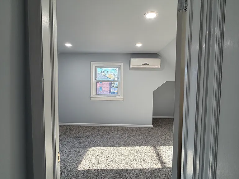 Martha Ave — Photo 1