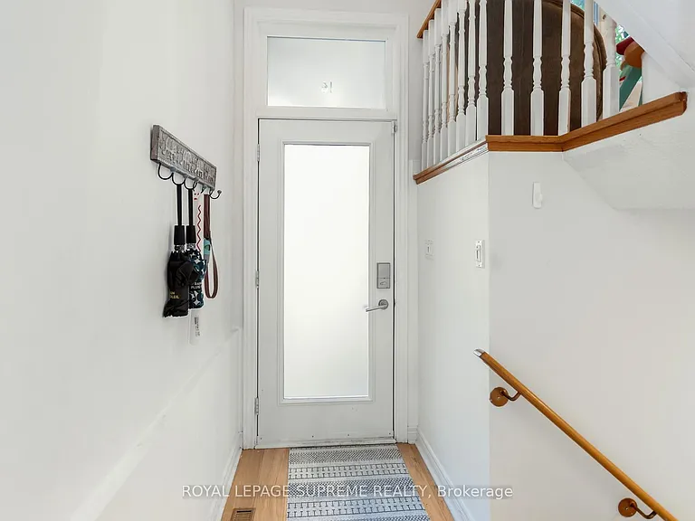 16 Lightbourn Ave — Photo 3