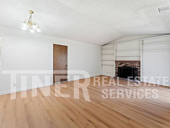 2nd image of 3233 Oriole Way