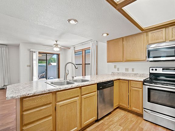 5th image of 518 1/2 Eastgate Ct Unit 1